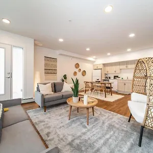Apartment Bali Vibes Suite, Secure Ug Parking, 5 Min To Dt & Rogers Place, Long Stays, Fast Wifi, Edmonton